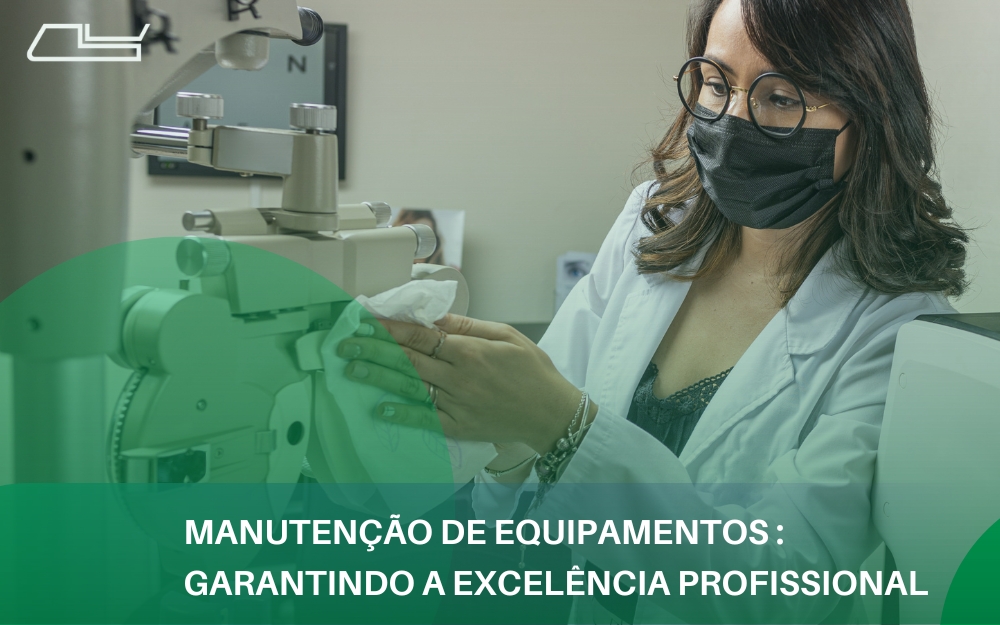 Preparando-se para a precisão. Limpeza meticulosa do refrator de greens para uma visão clara e detalhada. #Oftalmologia #CuidadosComOsOlhos #PrecisãoVisual